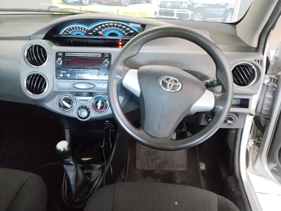 2017 TOYOTA ETIOS 1.5 SPRINT SEDAN MANUAL
