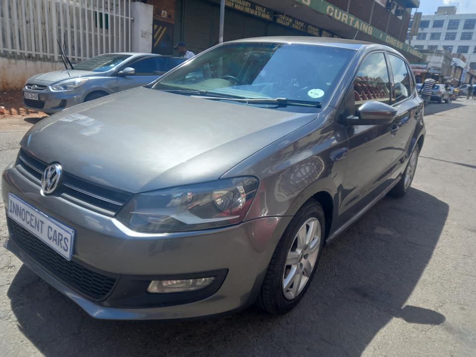 2012 VW 6 1.6 COMFORTLINE PETROL, MANUAL, GREY COLOR, MILEAGE 80000KM