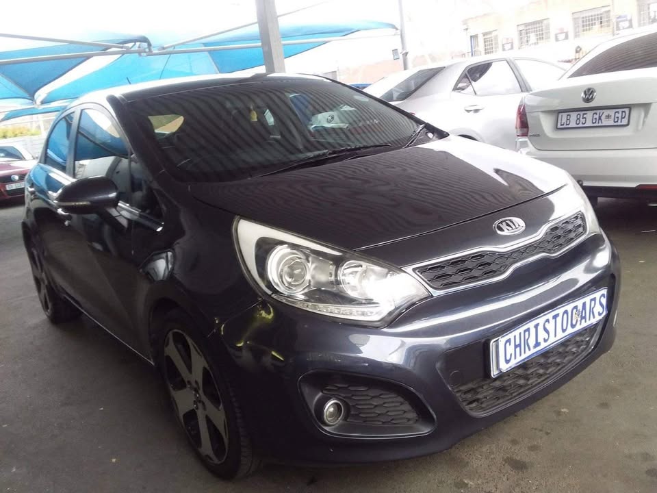 2014 Kia Rio Tec hatchback automatic 2014