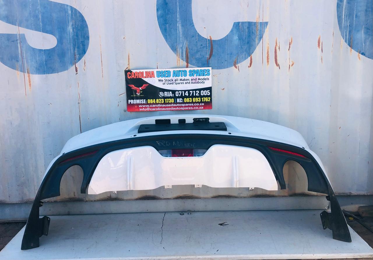 Ford Mustang complete rear/back bumper with pdc holes (2015-2019) - Private Seller Ford Mustang complete rear/back bumper with pdc holes (2015-2019) - Private Seller