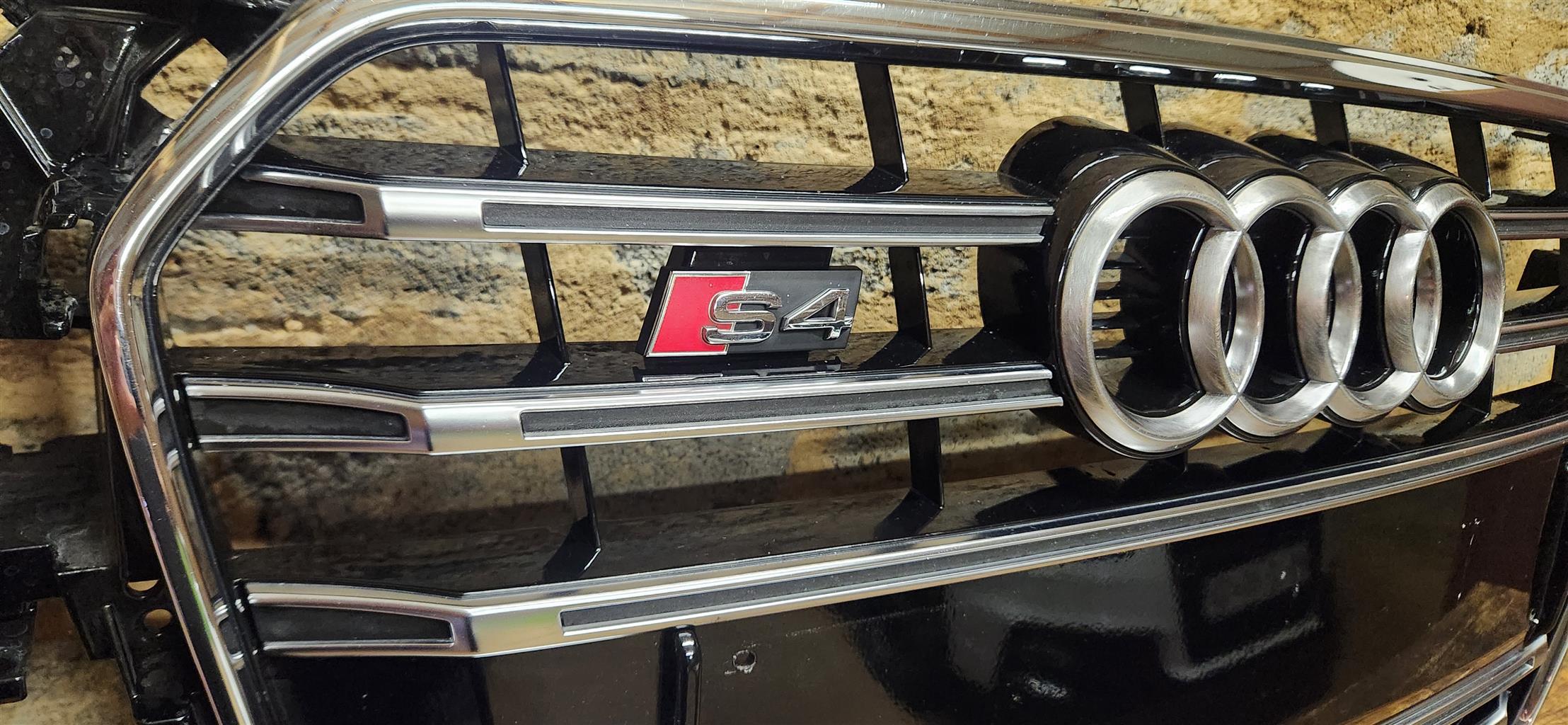 Audi b8.5 S4 grill - Private Seller