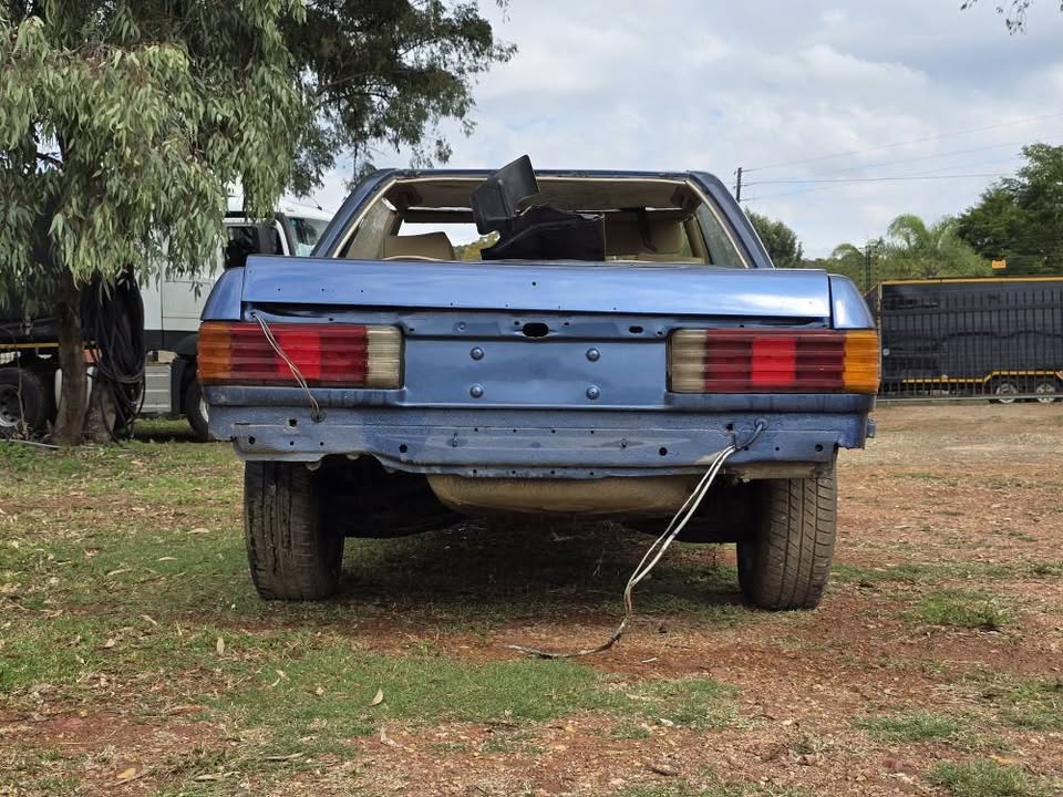 1983 Mercedes-Benz R107 | Junk Mail Marketplace