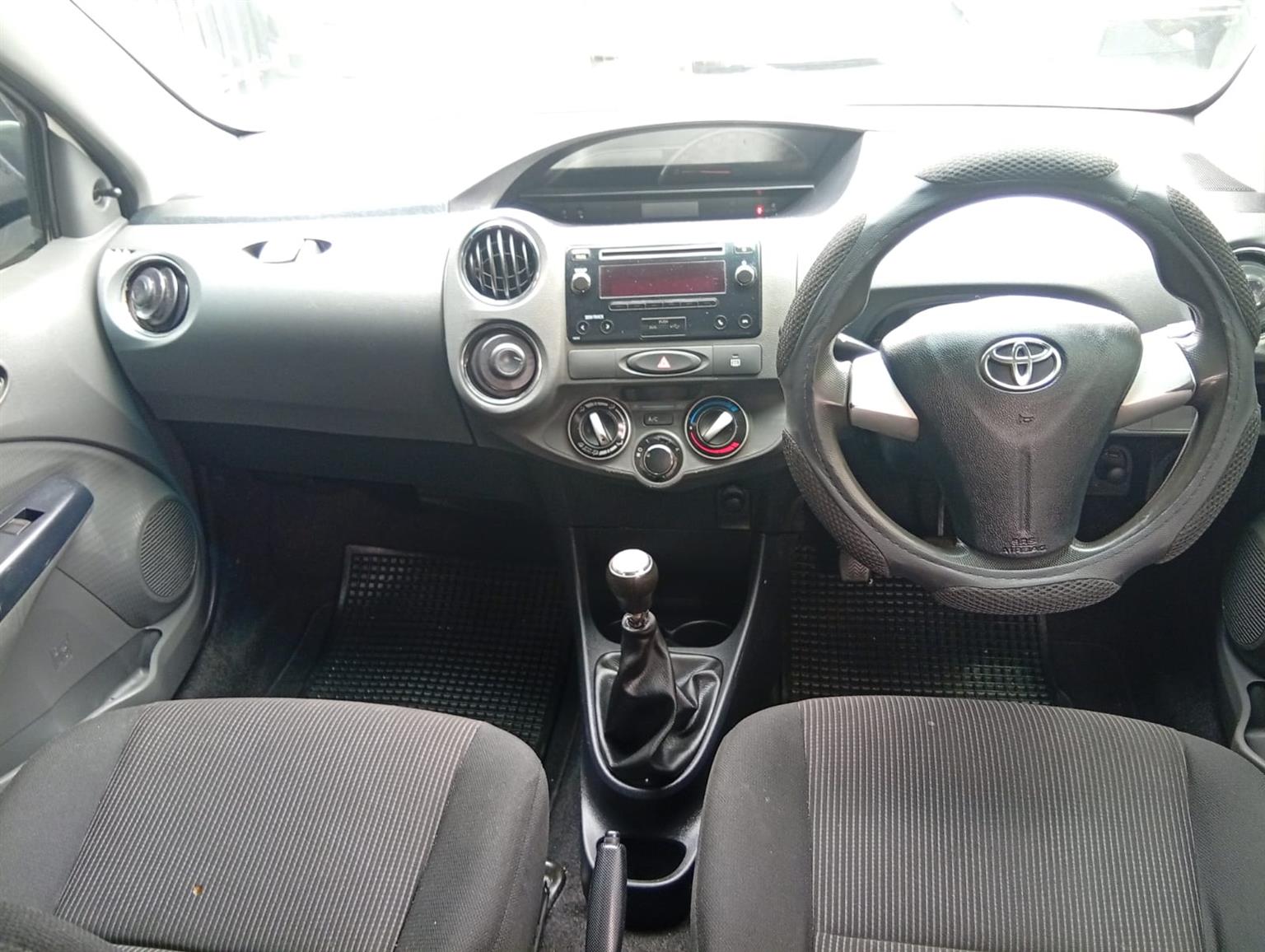 Toyota Etios sedan ETIOS 1.5 Xs/SPRINT