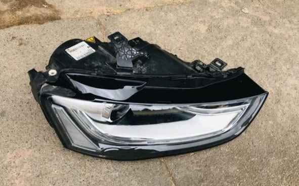Audi A4 B8 Xenon Headlight Rightside. - Private Seller Audi A4 B8 Xenon Headlight Rightside. - Private Seller