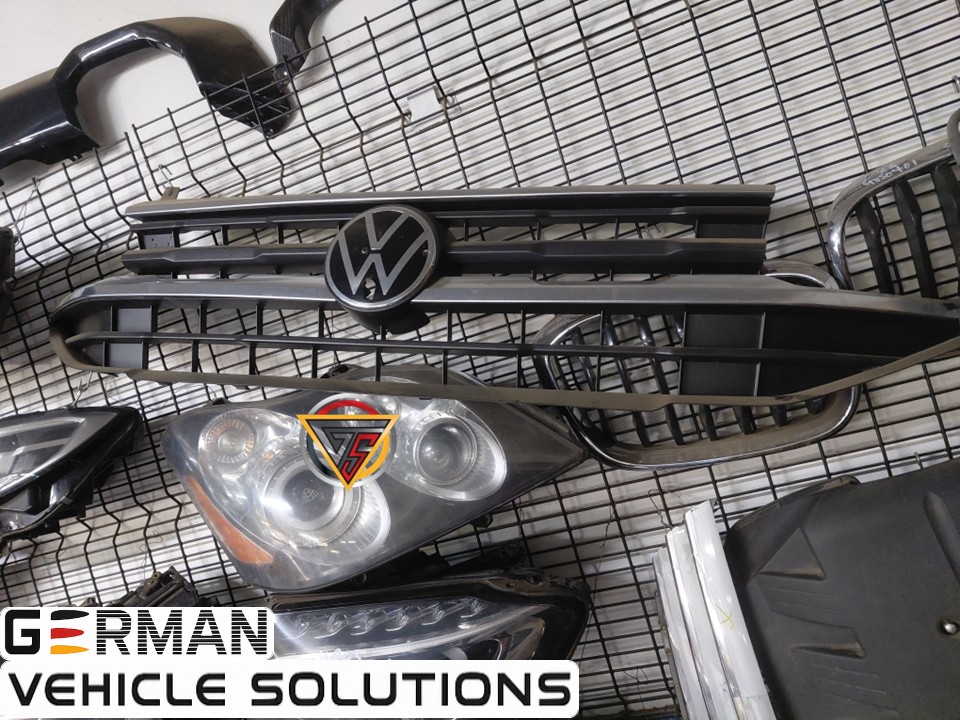 VW Amarok radiator grill for sale VW Amarok radiator grill for sale