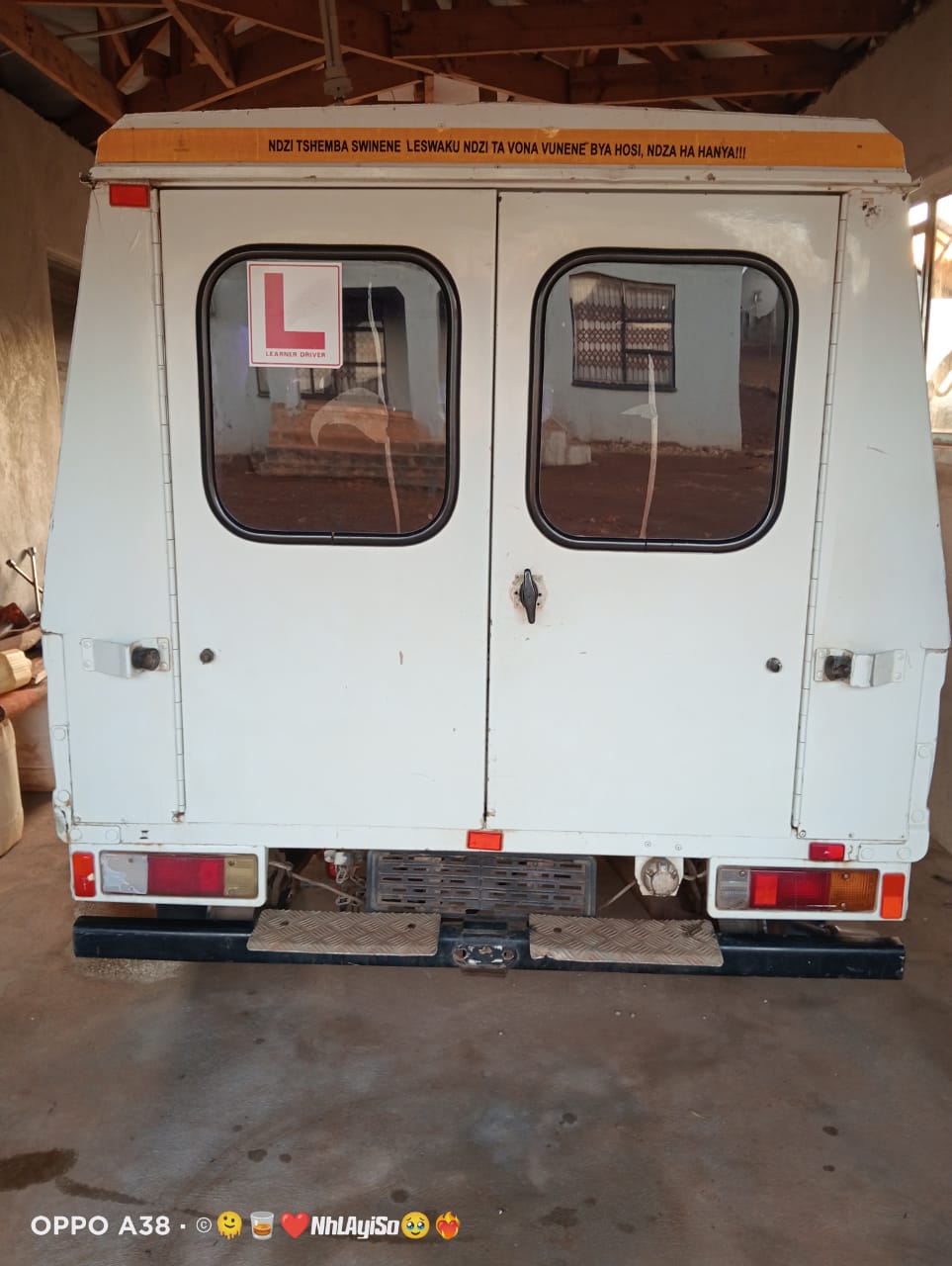 Mitsubishi L300 Bakkie