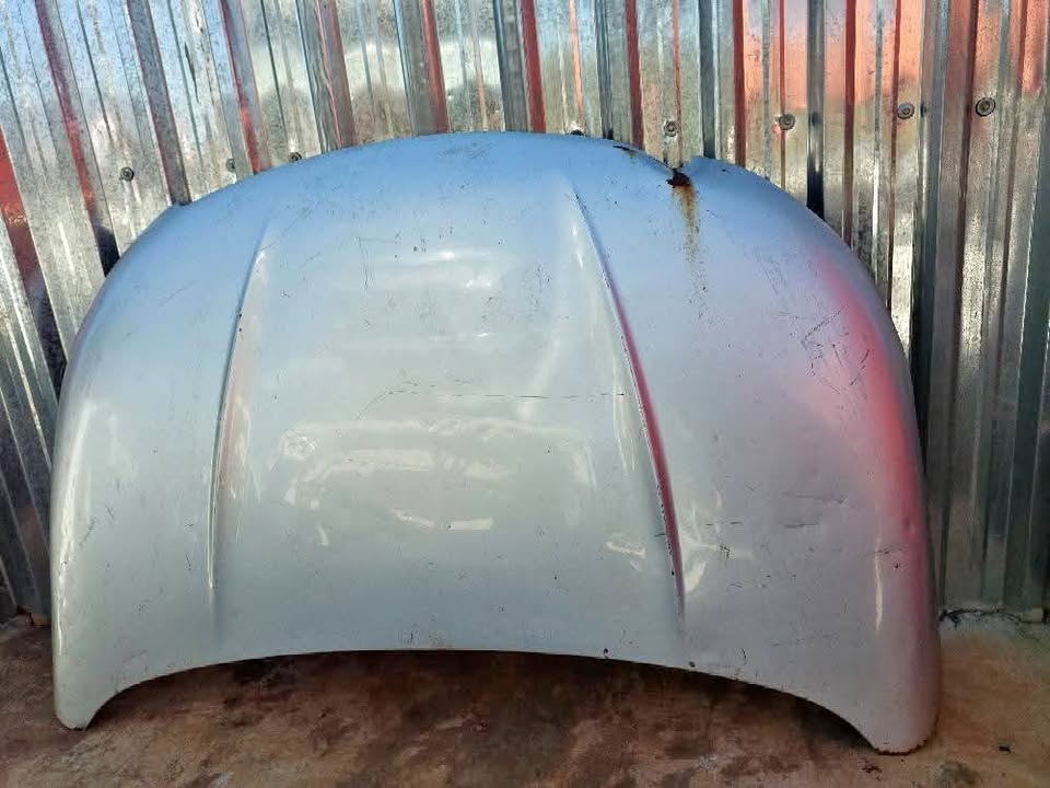 Mahindra XUV500 Bonnet