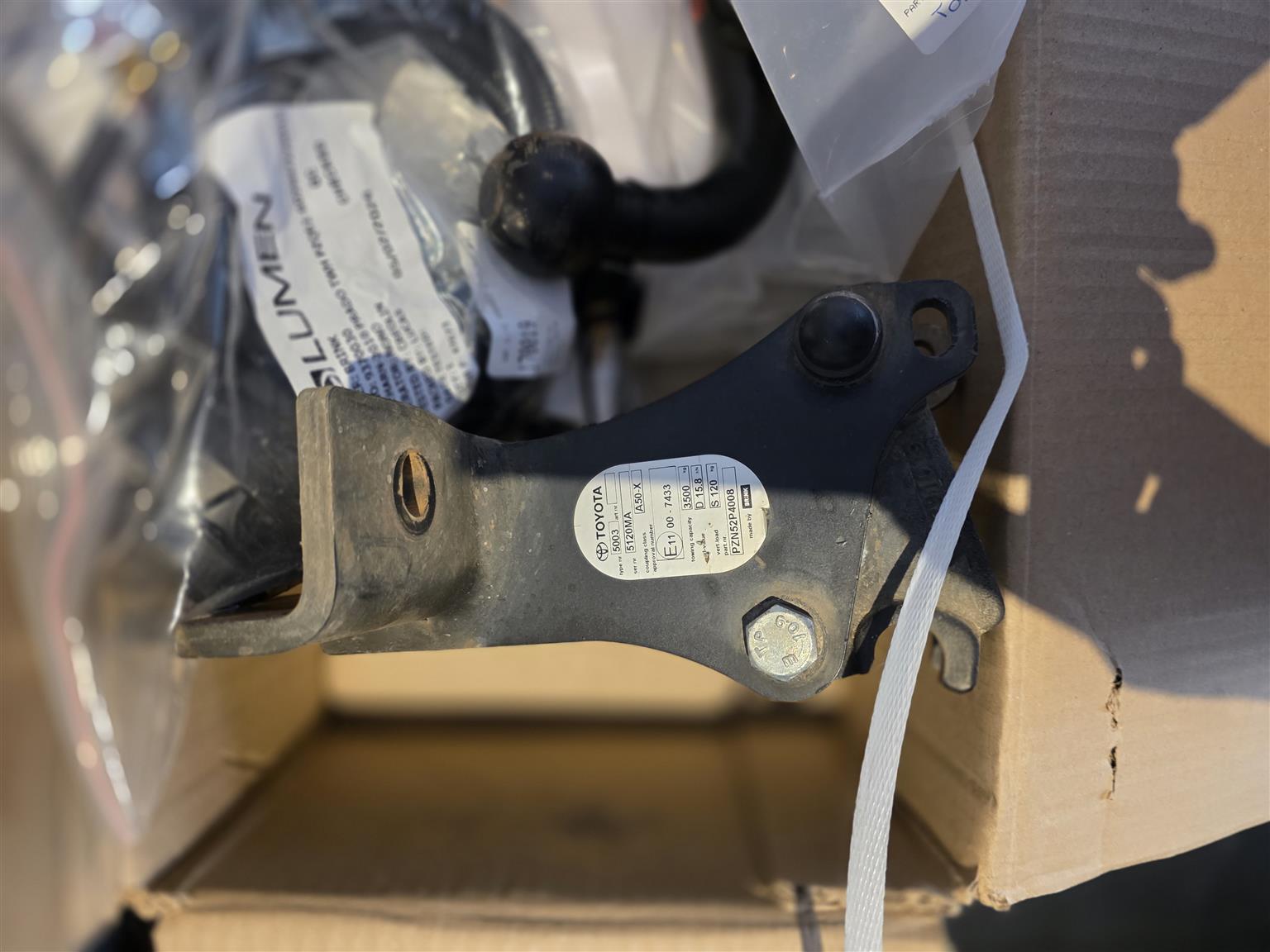 Prado 150 Complete detachable tow bar - Private Seller