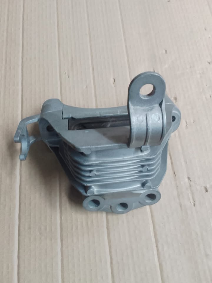 New Chevrolet Cruz 1.6 Engine Mounting RF - Private Seller New Chevrolet Cruz 1.6 Engine Mounting RF - Private Seller