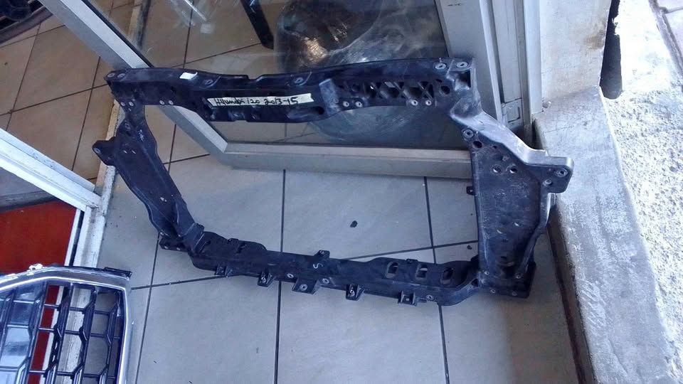 Hyundai i20 cradle - Private Seller Hyundai i20 cradle - Private Seller