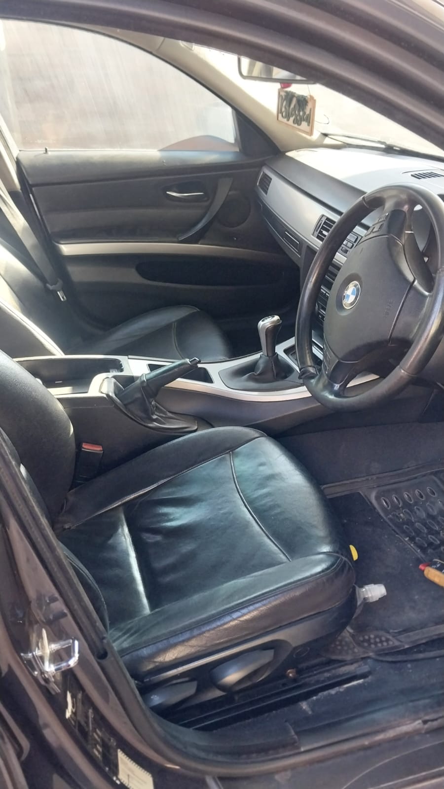 BMW E90 320D