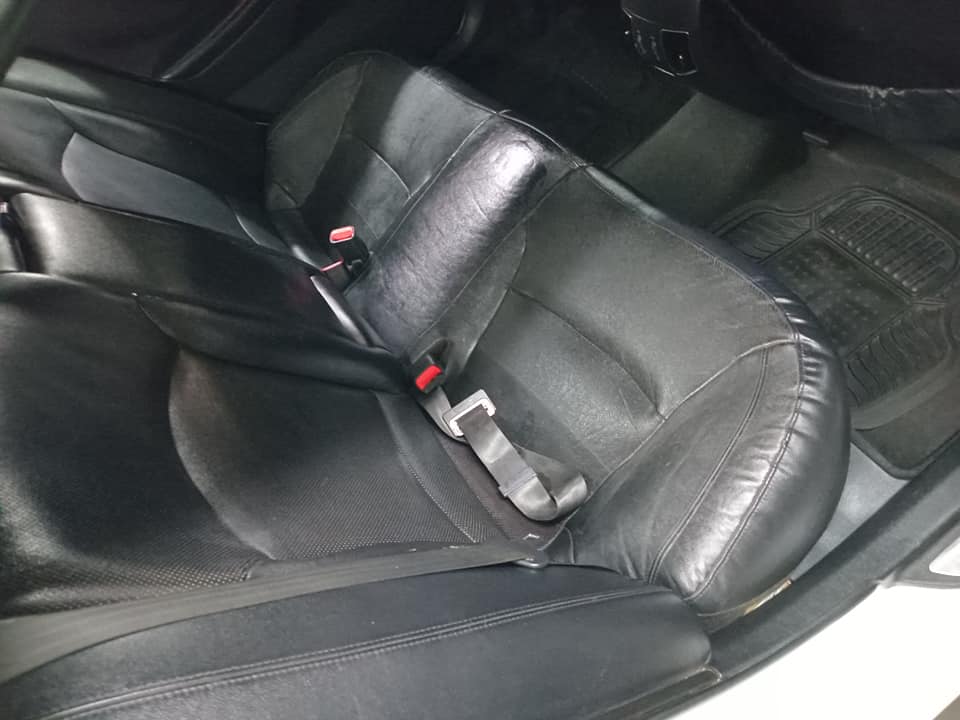 2012  Hyundai Sonata 2.4  88 000km white  Automatic  leather interior