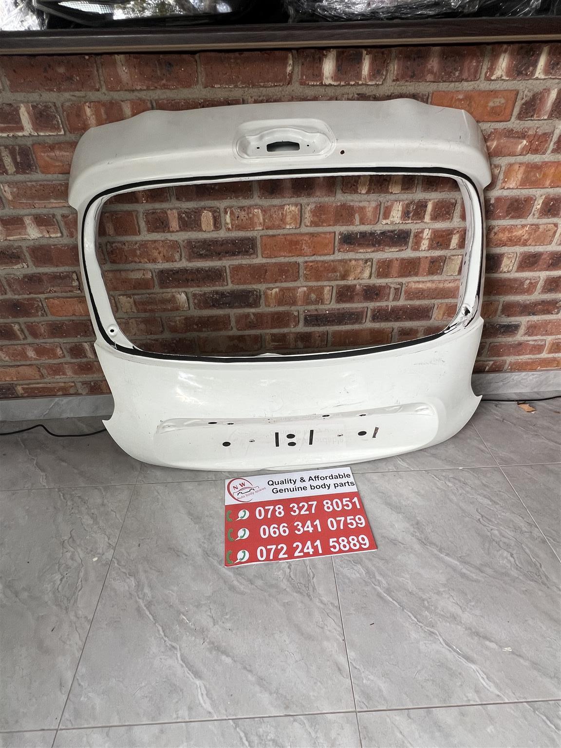 Nissan Juke tailgate 2010-2019 - Private Seller Nissan Juke tailgate 2010-2019 - Private Seller