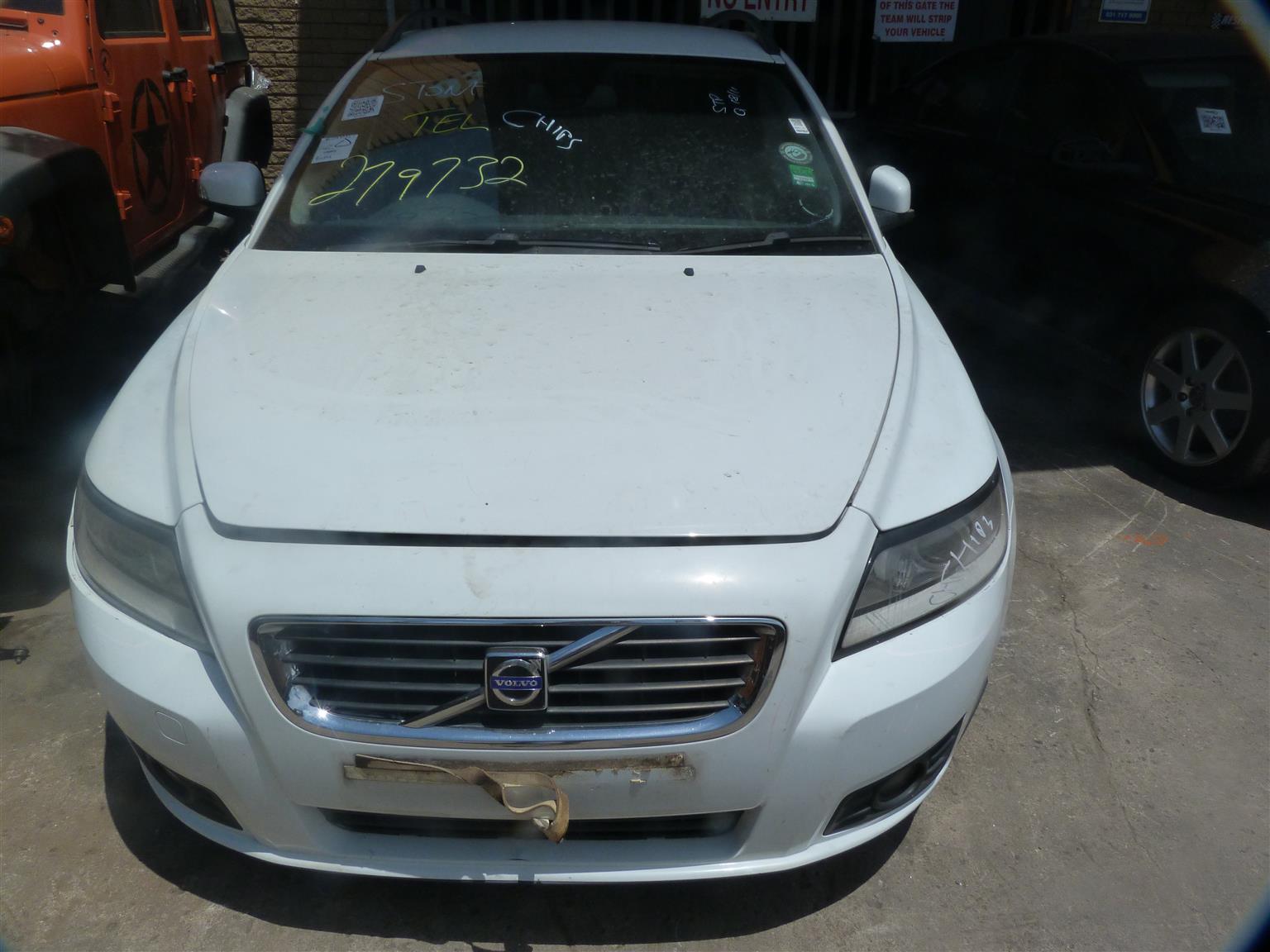 STRIPPING VOLVO V50 WHITE 2009 FOR SPARES - Private Seller STRIPPING VOLVO V50 WHITE 2009 FOR SPARES - Private Seller