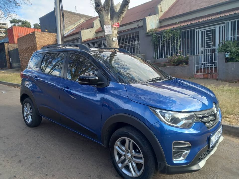 2023 Renault Triber 1.0 Petrol, Automatic, Blue, 7seater, 73000kms, Keyless, Spare key