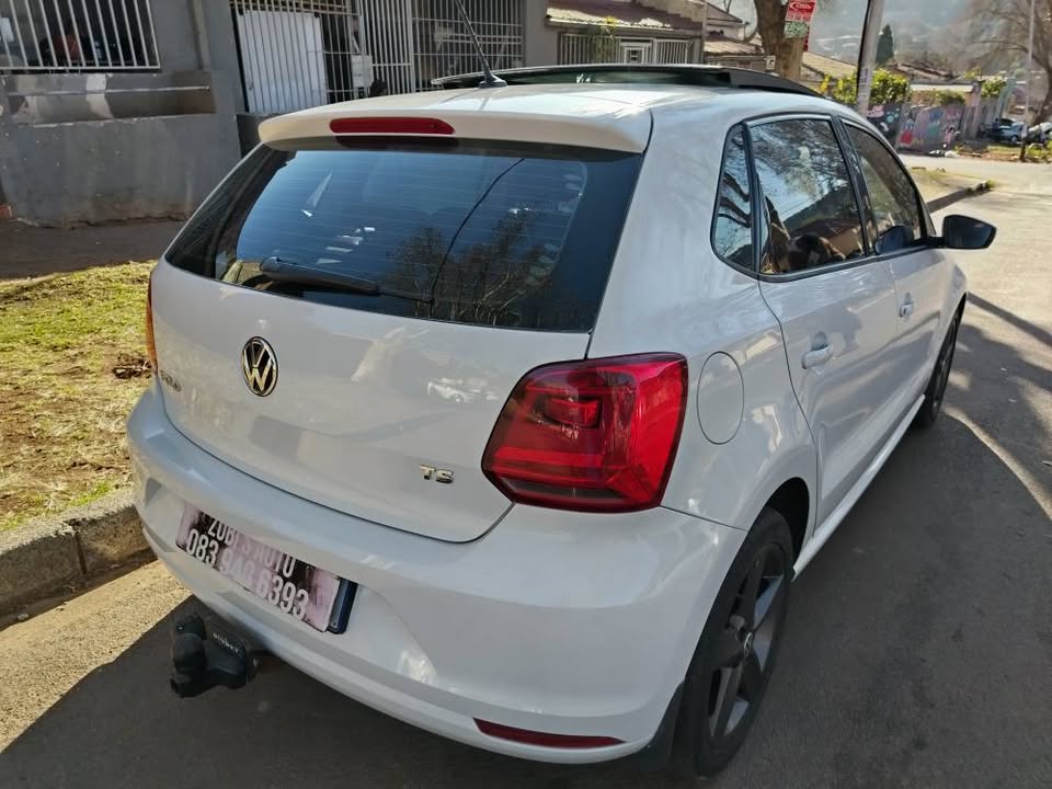 2016 V W polo Tsi 1.2 White