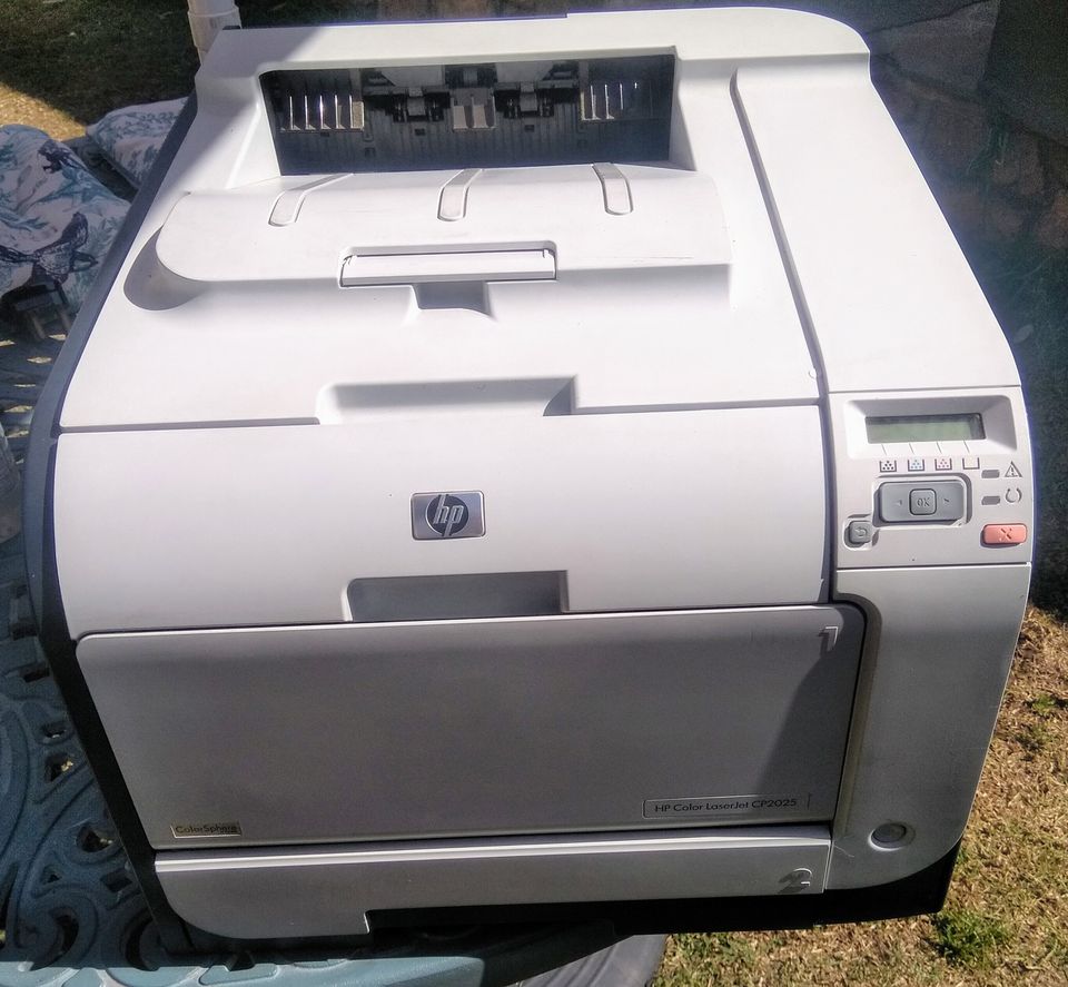 laserjet cp2025dn