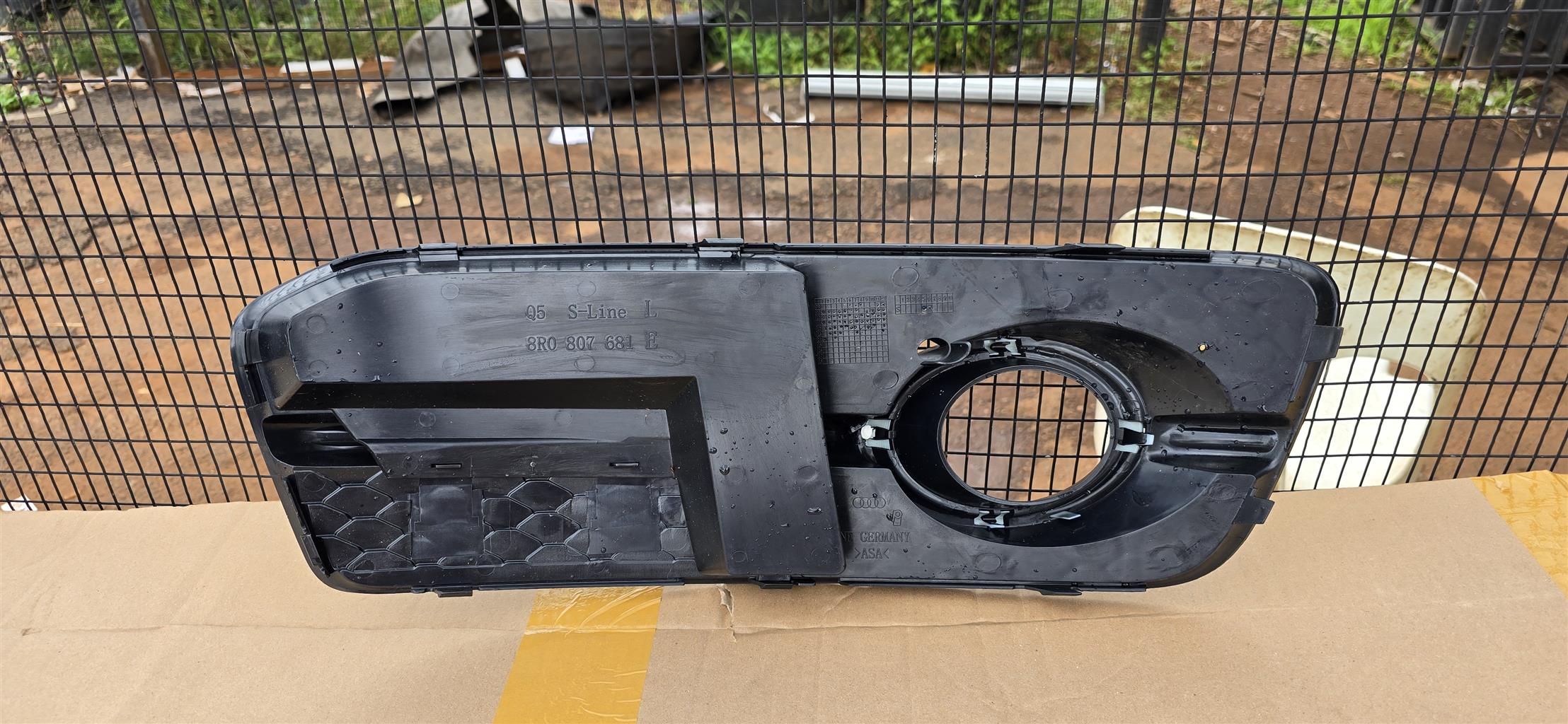 New stock arrivals Oem brand new Right side fog grill q5 2010 s line 8R0807681 - Private Seller New stock arrivals Oem brand new Right side fog grill q5 2010 s line 8R0807681 - Private Seller