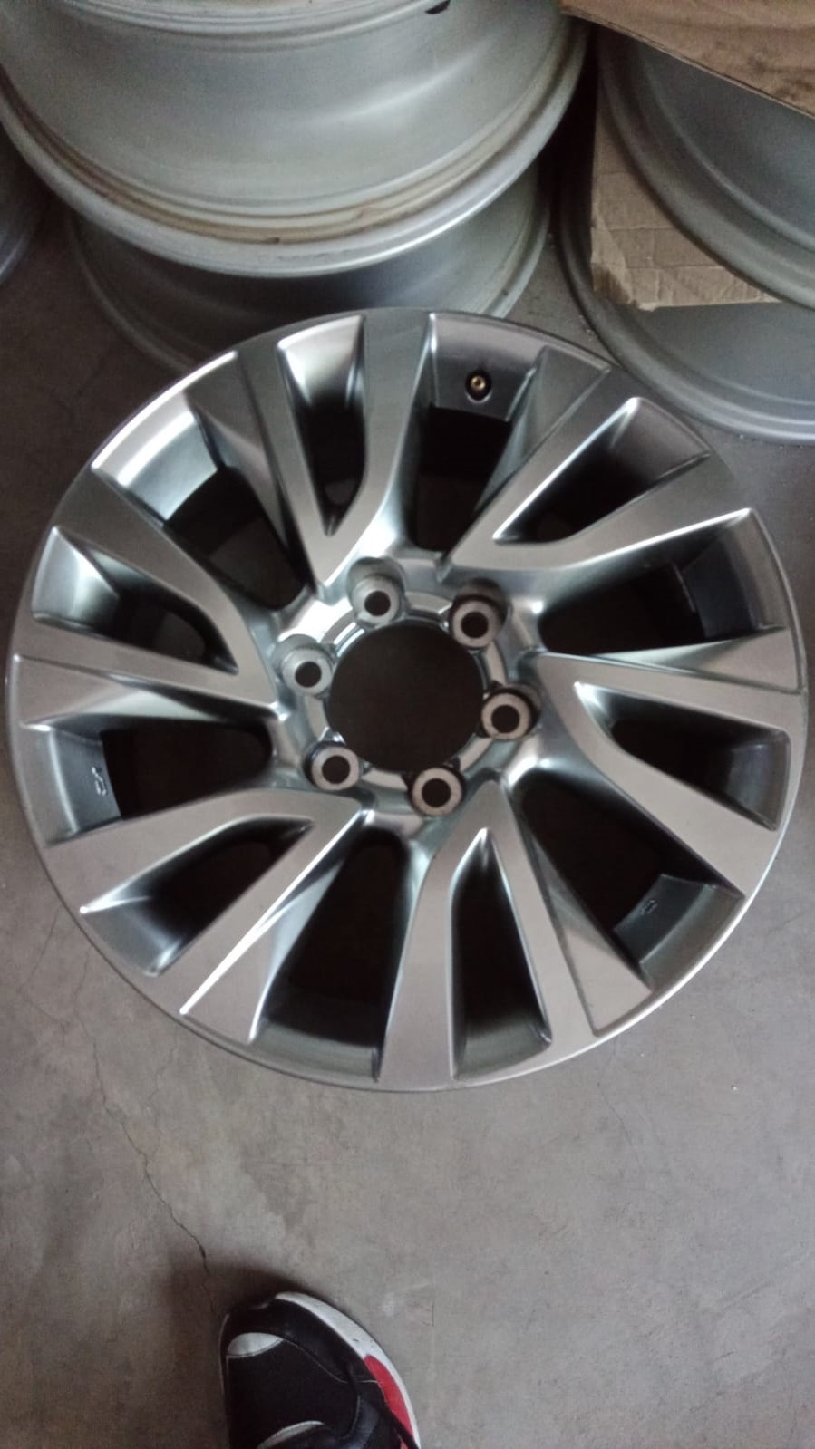 18 inch Toyota Fortuner/Landcruiser original mag to use for spare - Private Seller 18 inch Toyota Fortuner/Landcruiser original mag to use for spare - Private Seller