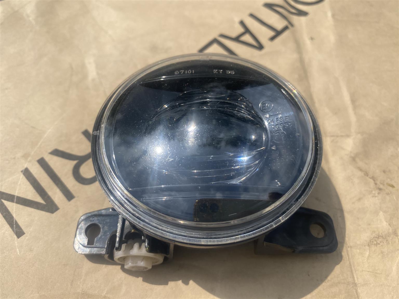 2025 TOYOTA STARLET LED SPOTLIGHT RIGHT SIDE FOR SALE. IN PRISTINE CONDITION - Private Seller