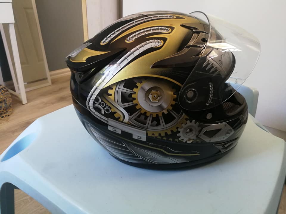 Large VR1 helmet