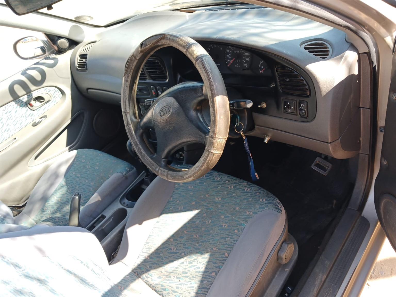 KIA SHUMA WITH PAPERS FOR STRIPPING FOR SALE