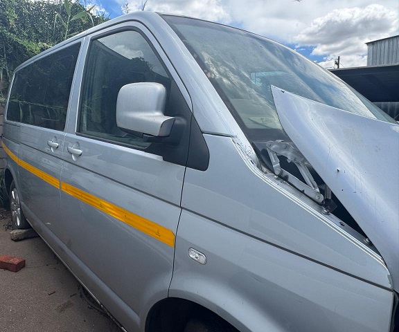 VW T5 2.5tdi 2008/2009 stripping for spares!!!