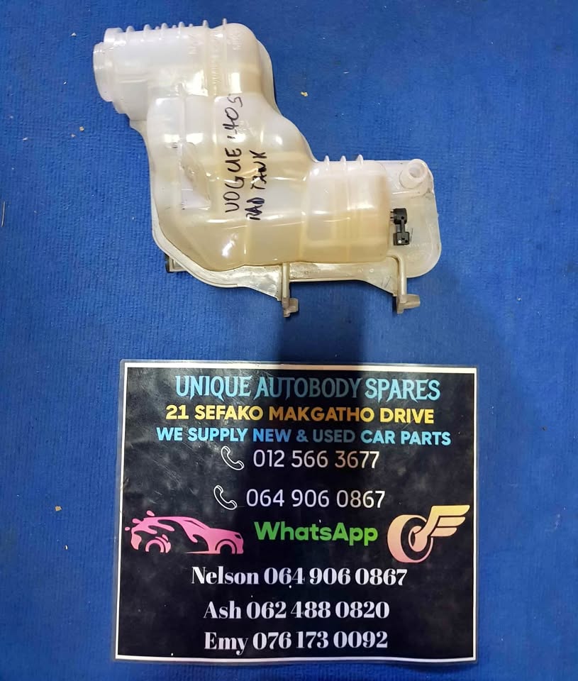 Range Rover Vogue L405 Radiator Bottle - Private Seller Range Rover Vogue L405 Radiator Bottle - Private Seller