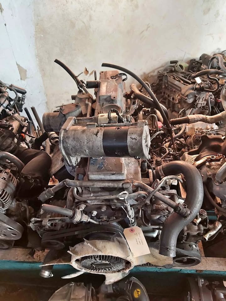 MITSUBISHI COLT 2.8 4M40 NON TURBO ENGINE FOR SALE - Private Seller MITSUBISHI COLT 2.8 4M40 NON TURBO ENGINE FOR SALE - Private Seller