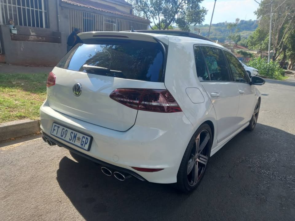 VW GOLF 7R  2017 Model. 2.0 Engine Petrol, Automatic DSG, White Color, Mileage 62000kms,