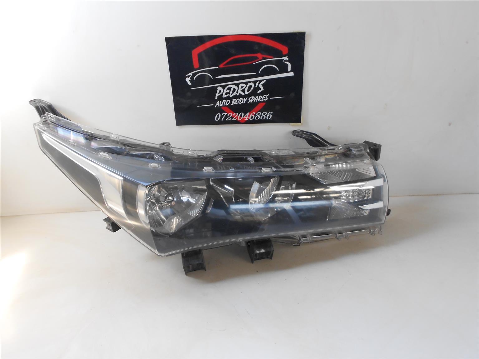 Toyota prestige left headlight