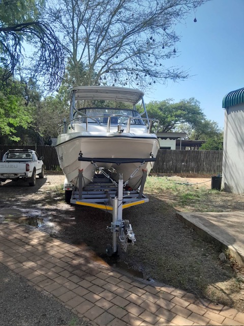 Novacraft 220 Sportfisher Boat