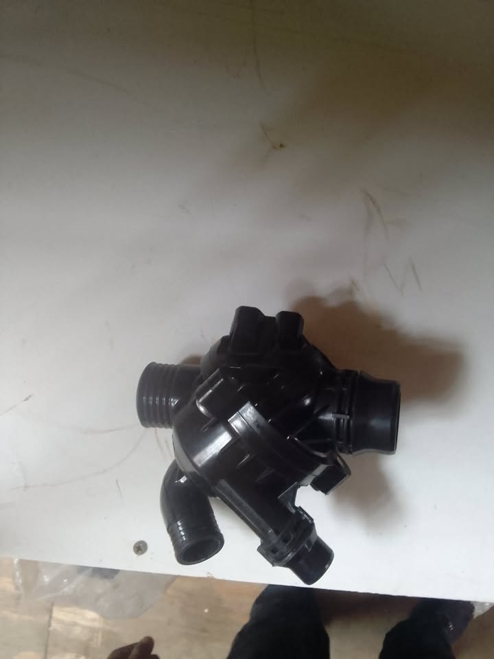 E87/90 Bmw thermostat - Private Seller E87/90 Bmw thermostat - Private Seller
