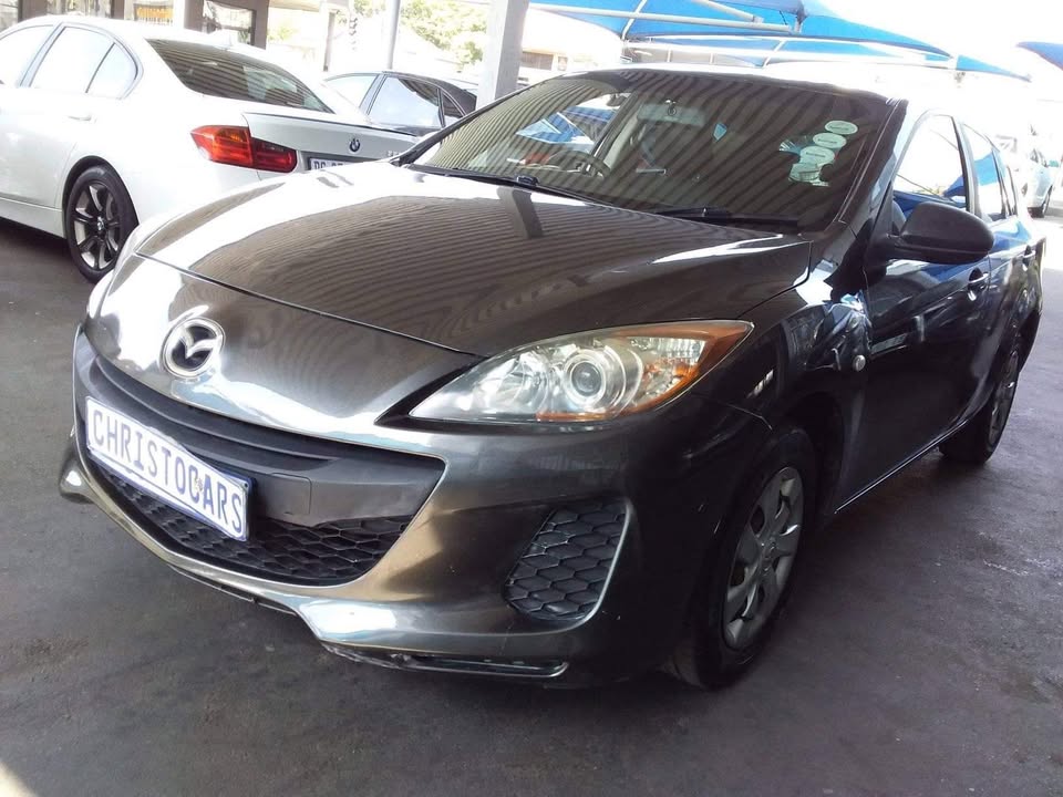2013 Mazda 3 Dynamic hatchback 2013