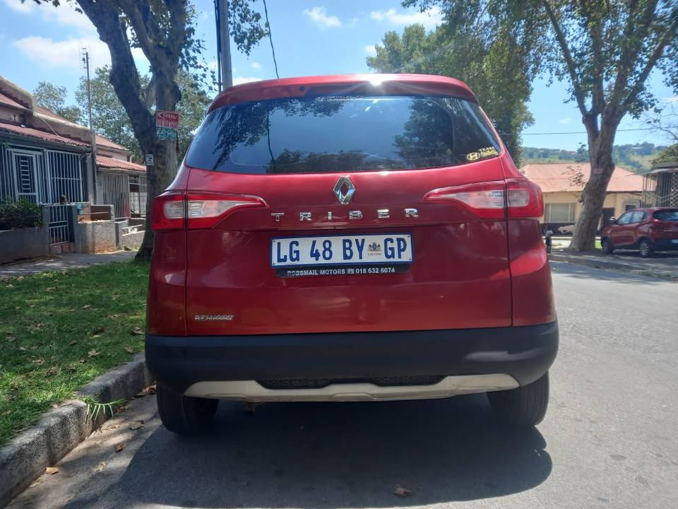 2022 Renault Triber 1.0 Manual Petrol, Red, 97000kms