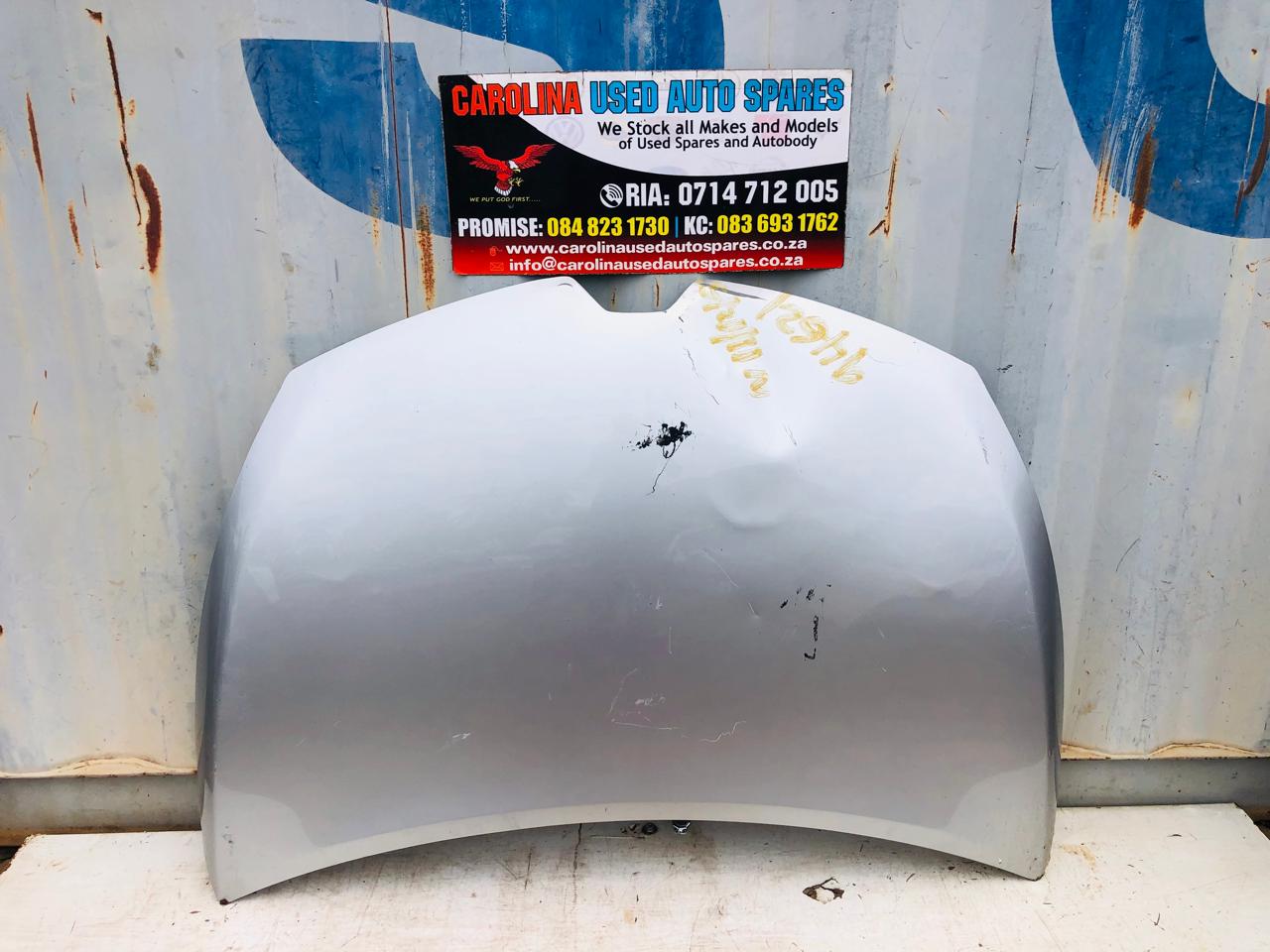 Renault Clio 4 bonnet (2016-2023) - Private Seller Renault Clio 4 bonnet (2016-2023) - Private Seller