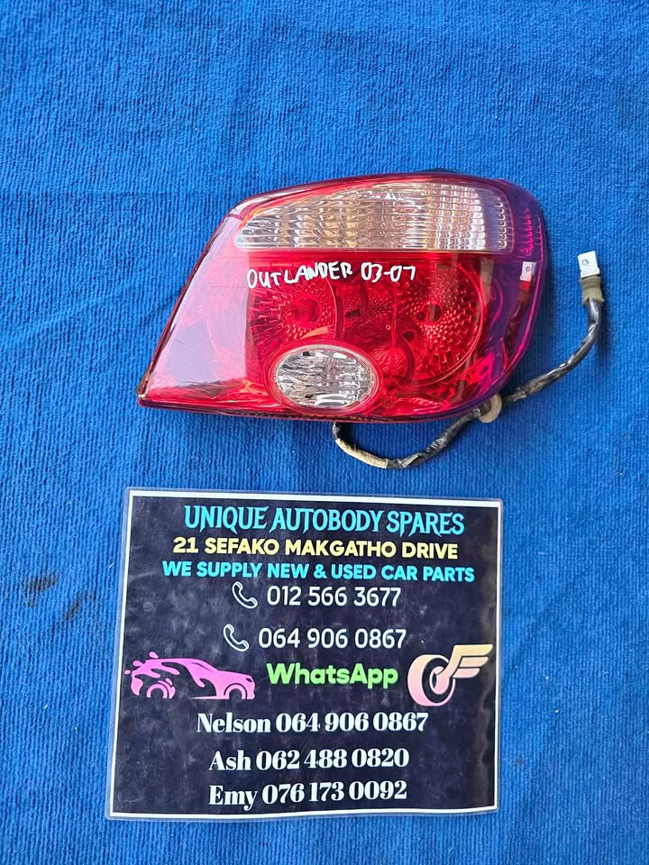 Mitsubishi Outlander Right Tail Light Mitsubishi Outlander Right Tail Light