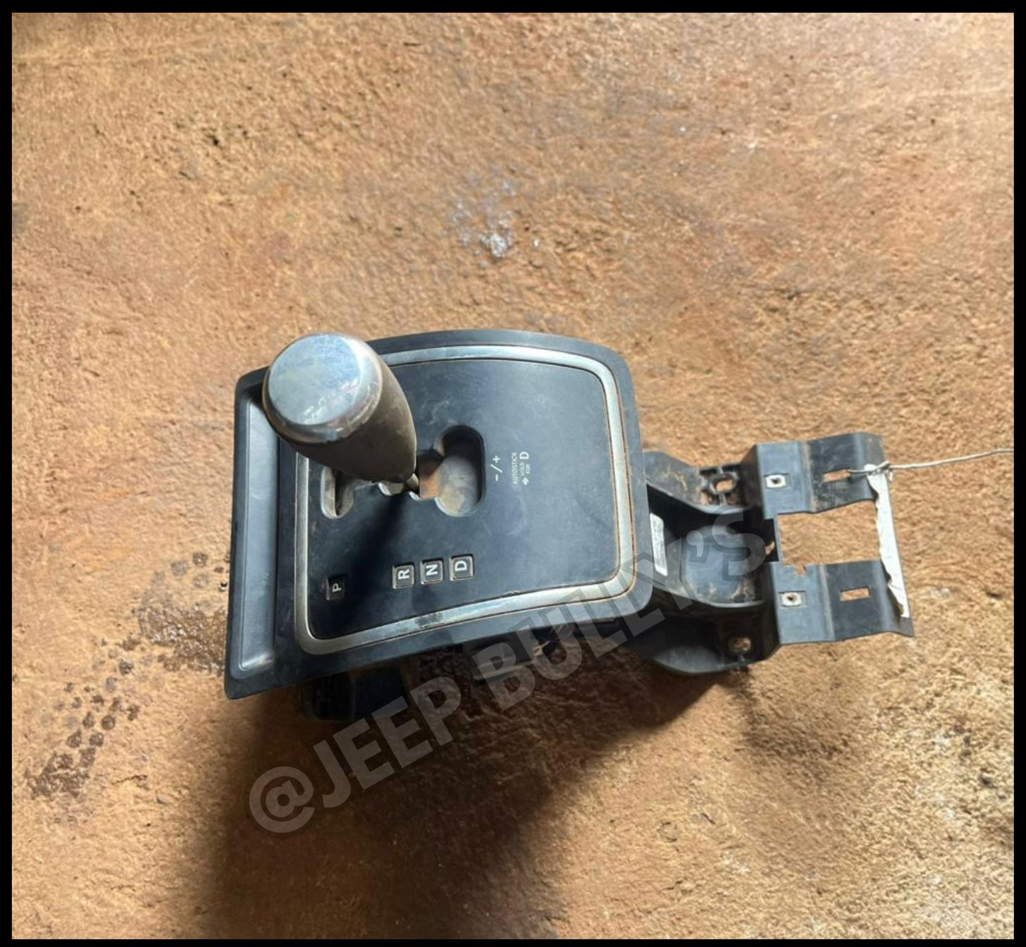 Jeep Patriot And Jeep Compass Automatic Transmission Shifter Assembly - Private Seller Jeep Patriot And Jeep Compass Automatic Transmission Shifter Assembly - Private Seller
