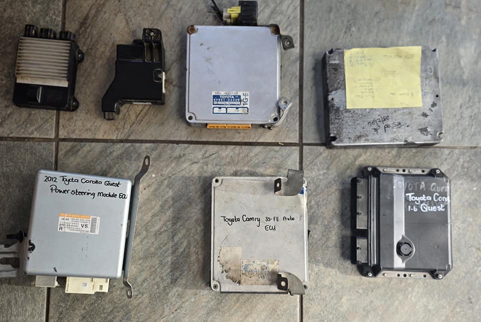Toyota Corolla Quest - Camry - Cressida - Prado ECU [Computer Boxes] - Private Seller