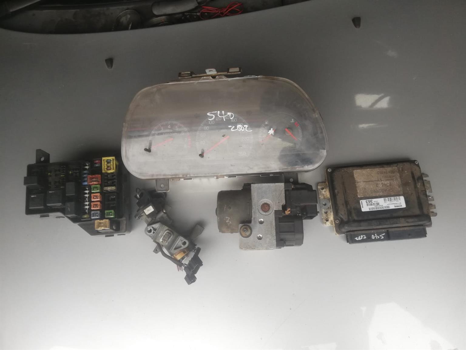 COMPLETE LOCKSET FOR VOLVO V50 2.4 PETROL MANUAL FOR SALE (DELIVERY AVAILABLE) - Private Seller COMPLETE LOCKSET FOR VOLVO V50 2.4 PETROL MANUAL FOR SALE (DELIVERY AVAILABLE) - Private Seller