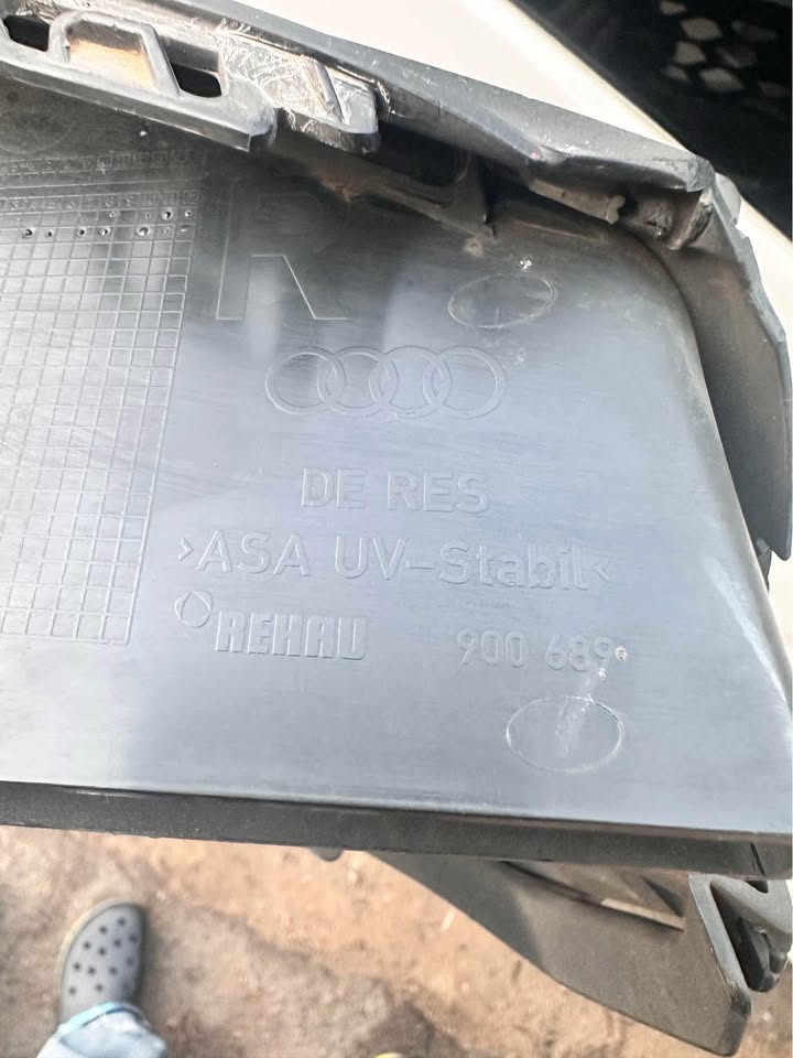 AUDI A3/S) Front Bumper Lower N/S right Grill - Private Seller AUDI A3/S) Front Bumper Lower N/S right Grill - Private Seller