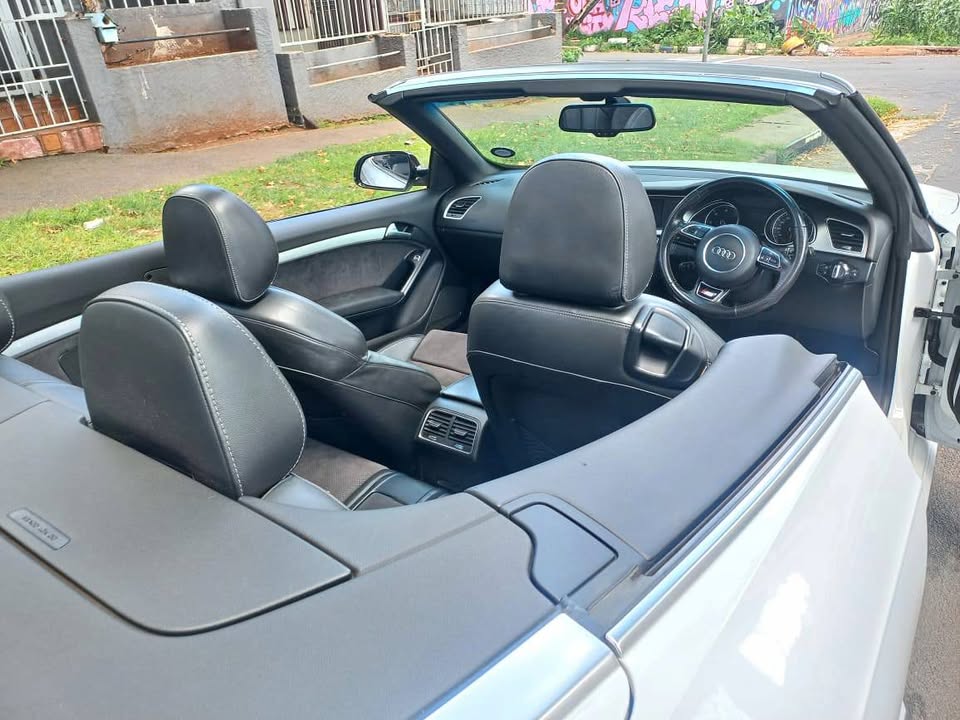 Audi A5 Convertable SLINE. 2014 Model, Engine 2.0 TDI DIESEL, Automatic, White 108000kms.