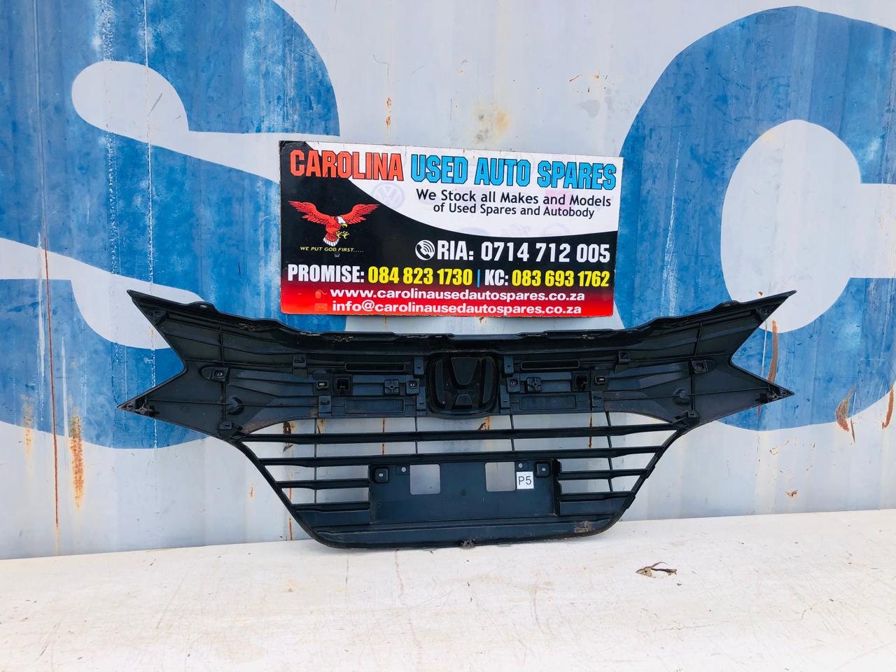 Honda HR-V radiator grill (no badge)(2015-2018) - Private Seller