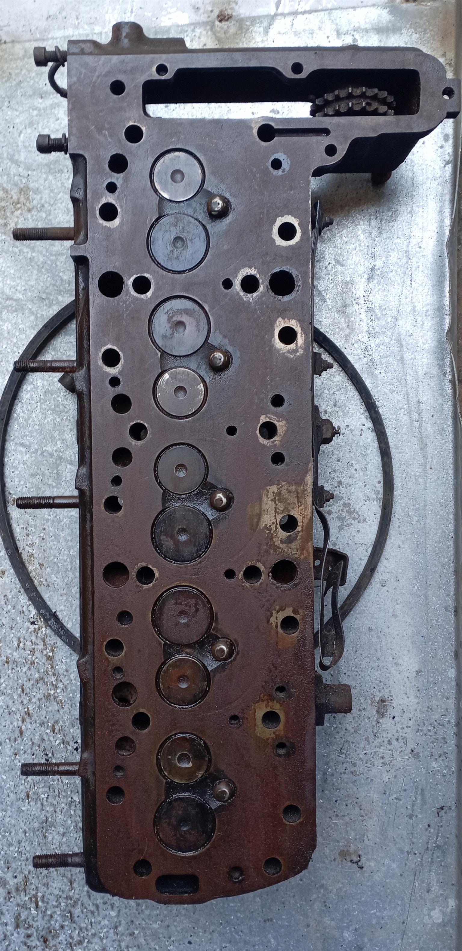 300d cylinder head - Private Seller 300d cylinder head - Private Seller