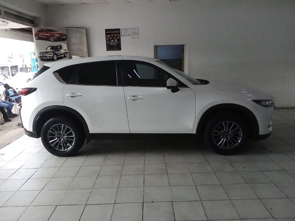 2018 MAZDA CX5 2.0 SKYACTIVE PETROL WHITE COLOR AUTOMATIC STILL UNDER SERVICE PLAN REVERSE CAMERA