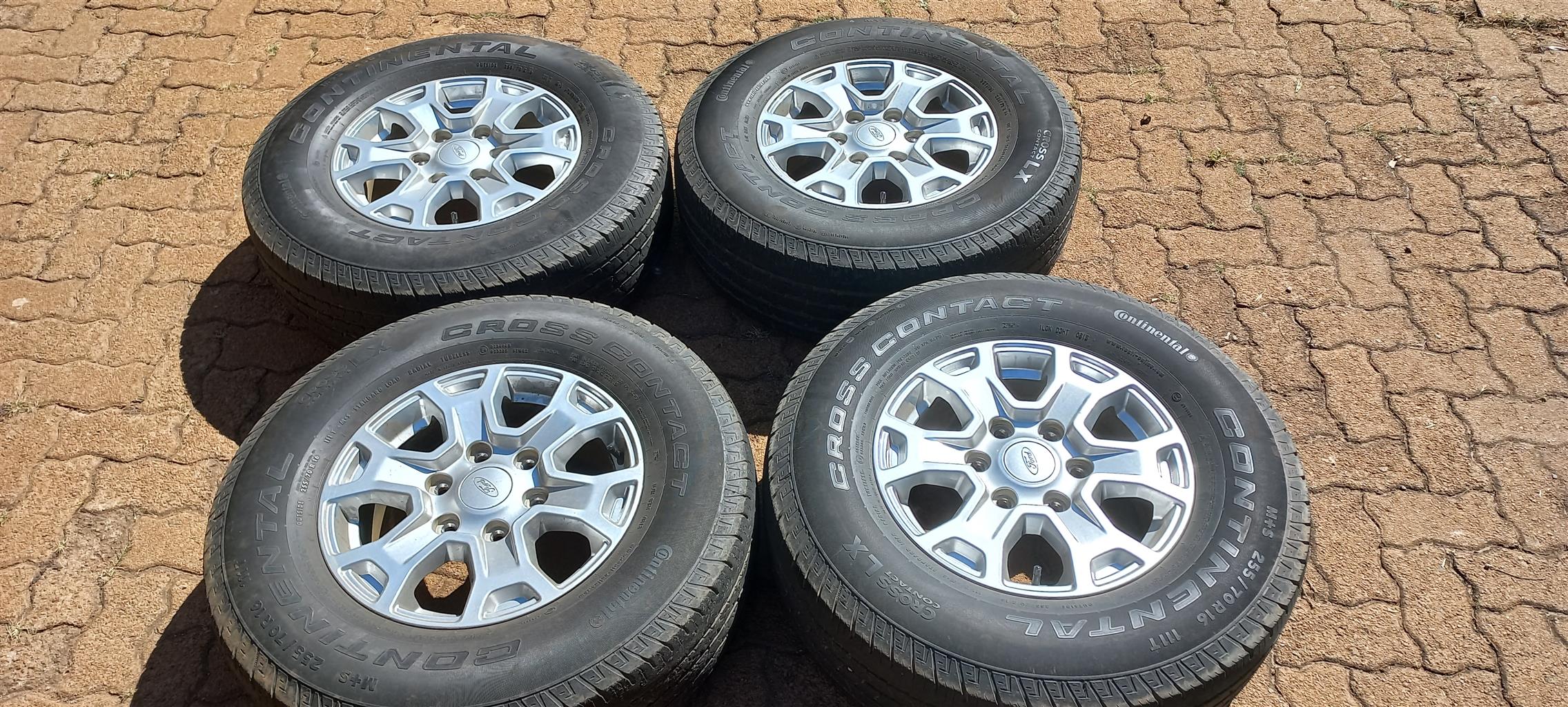 5 mags met een nuwe tyre op 5 de mag.