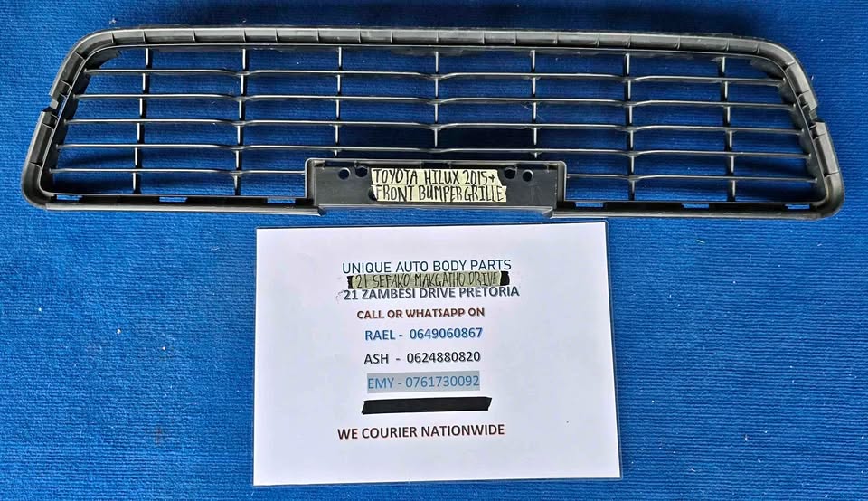 Toyota Hilux Front Grill 2015 + Toyota Hilux Front Grill 2015 +