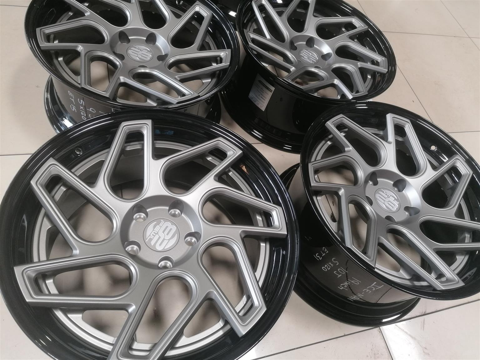 WHEEL - Private Seller WHEEL - Private Seller