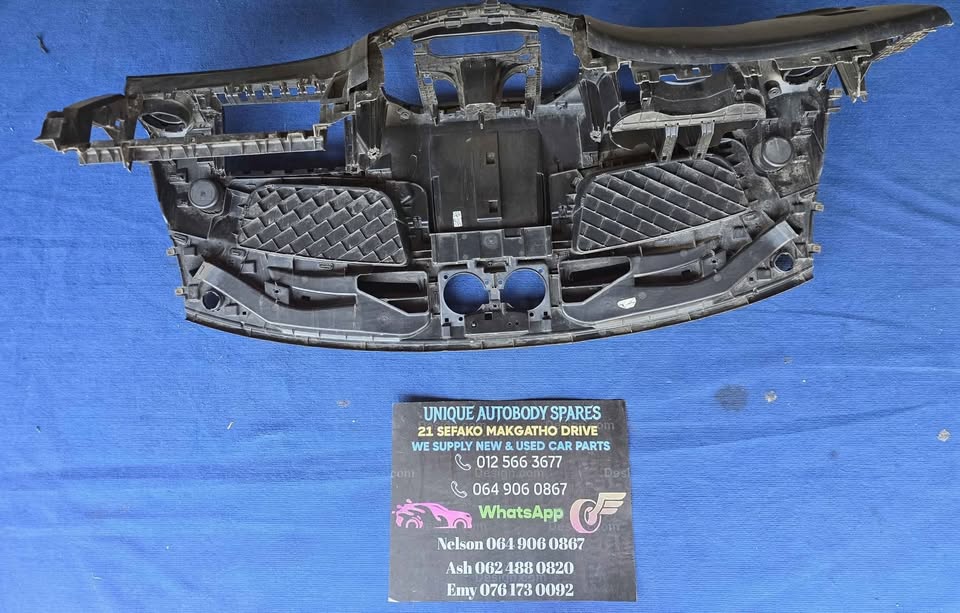 Mercedes W447 Dashboard