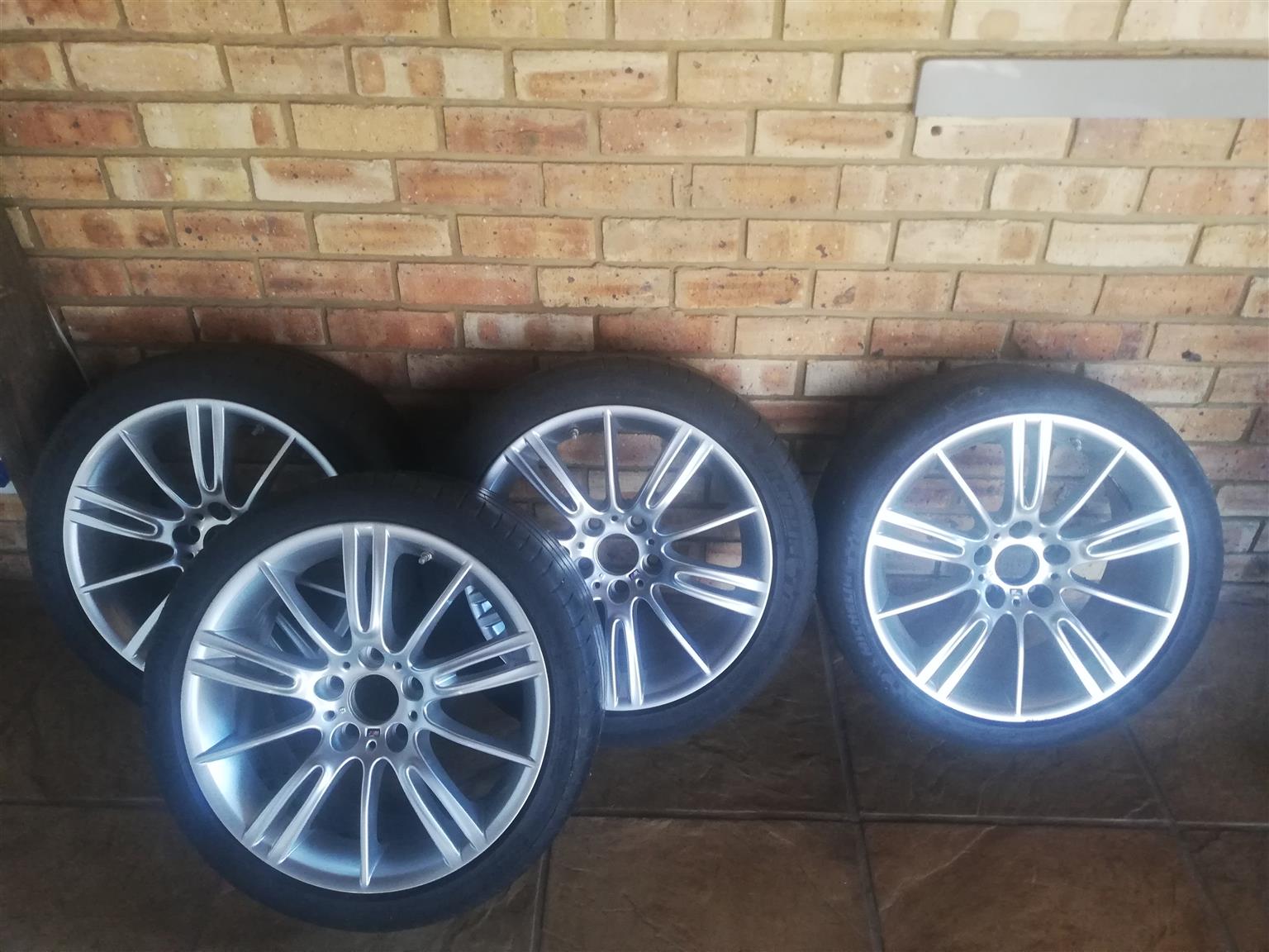 BMW ORIGINAL RIMS 4 X 8 X 18J Excellent condition including Original tire Pres v - Private Seller